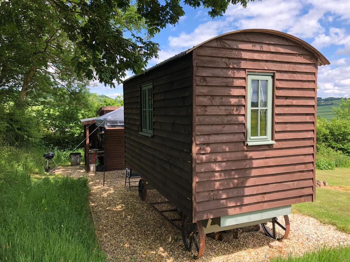 The Shepherds Hut At The Shippen, Tiphayes Honiton Ngoại thất bức ảnh